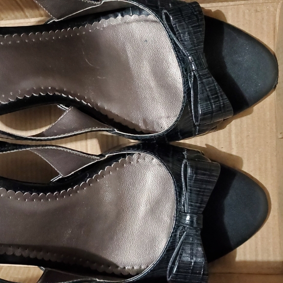 BCBG Croc Slingback Heels - Picture 5 of 6